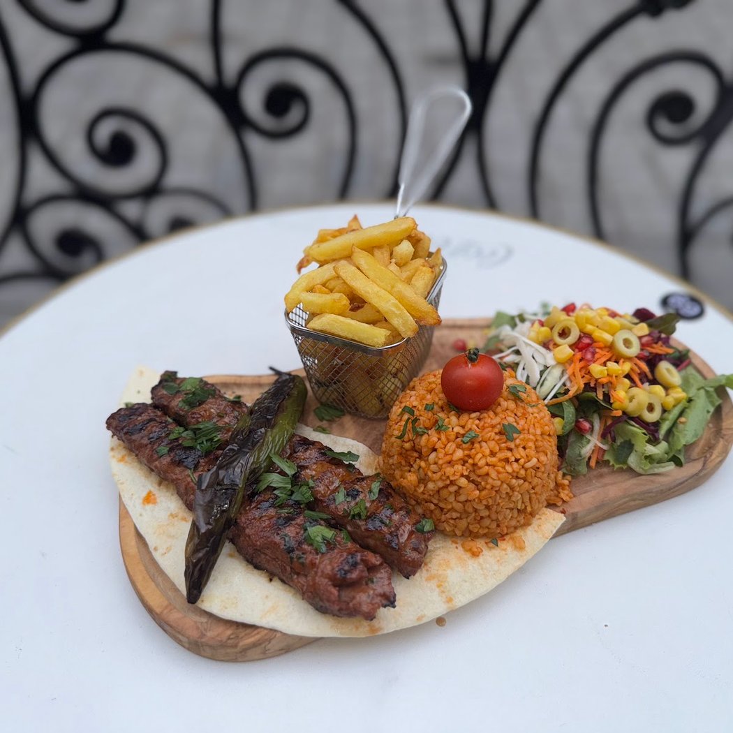 LOS HERMANOS (HALAL) (Kebab / Grillades / Berliners / Tacos / 1